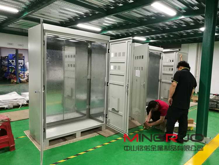 解析金屬機(jī)箱是如何生產(chǎn)出來的