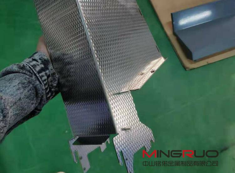 鈑金加工技術(shù)之不銹鋼鏈條電解拋光知識-鈑金加工珠海機(jī)箱機(jī)柜設(shè)備外殼激光切割中山銘偌金屬制品有限公司