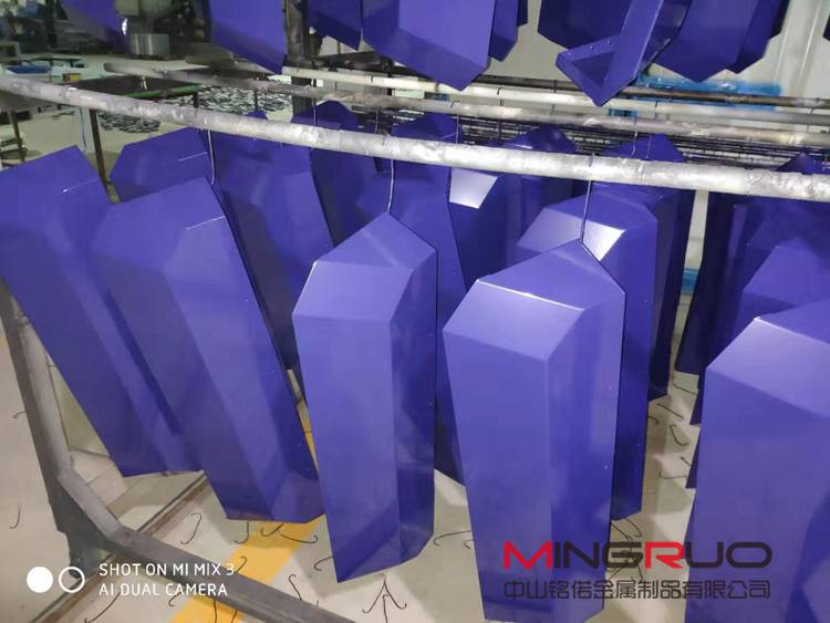 鈑金件加工的工藝流程及其注意問題